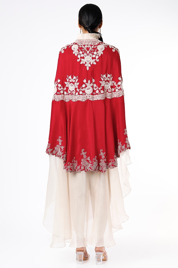 Red Embroidered Cape Set by Minaxi Dadoo at Pernia's Pop Up Shop