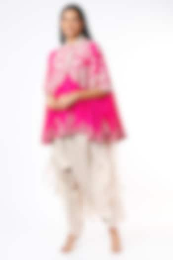 Rani Pink Embroidered Cape Set by Minaxi Dadoo at Pernia's Pop Up Shop