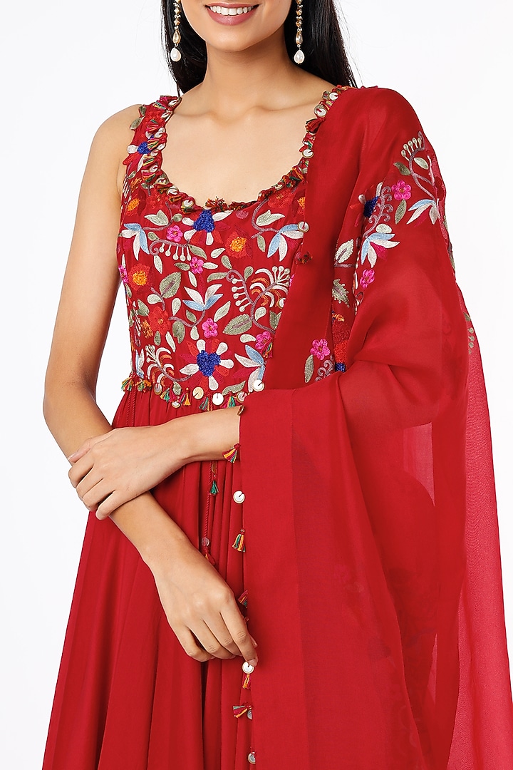 Red Embroidered Bridal Anarkali Set by Minaxi Dadoo at Pernia's Pop Up Shop