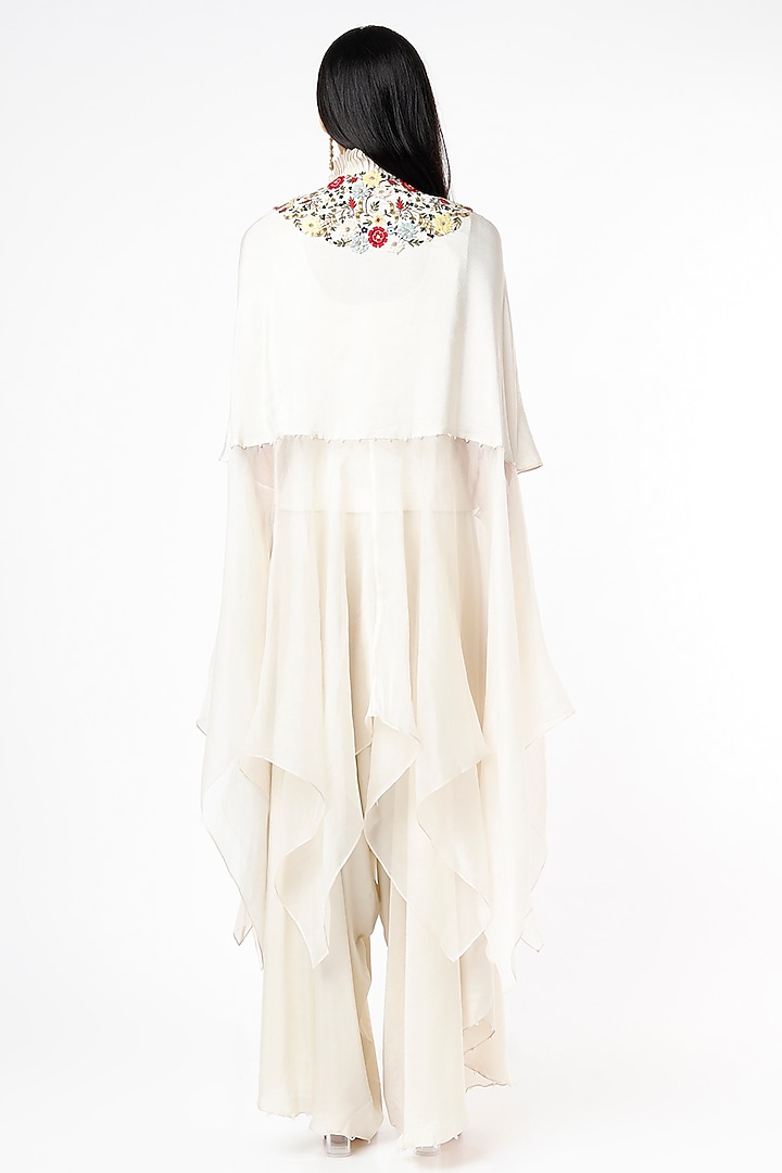 Ivory Chanderi Cape Set by Minaxi Dadoo at Pernia's Pop Up Shop