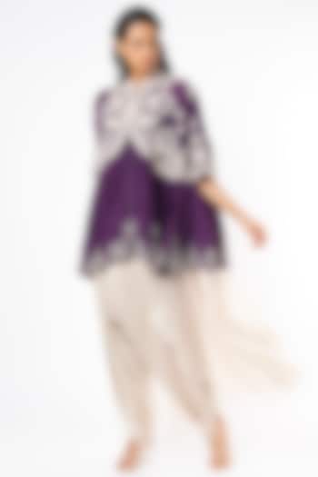 Purple Embroidered Cape Set by Minaxi Dadoo