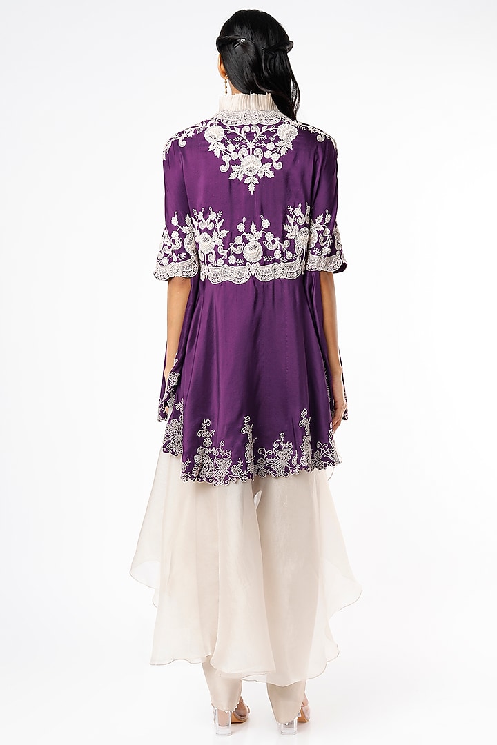 Purple Embroidered Cape Set by Minaxi Dadoo at Pernia's Pop Up Shop