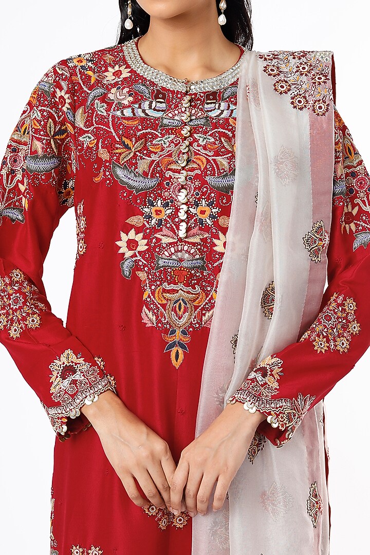 Red Embroidered Kurta Set by Minaxi Dadoo at Pernia's Pop Up Shop