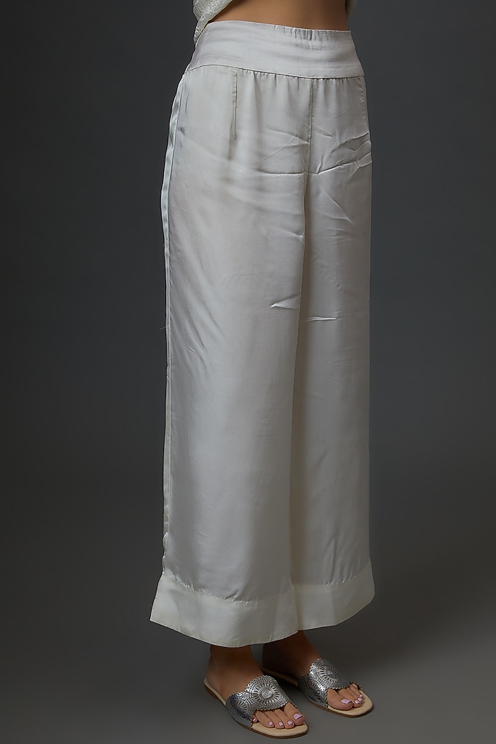 Ivory Dupion Embroidered Kaftan Set by Minaxi Dadoo at Pernia's Pop Up Shop