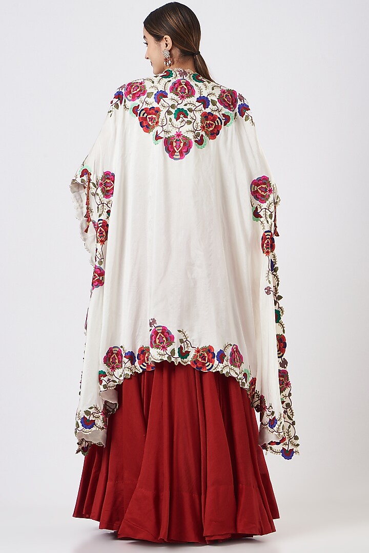 Ivory Embroidered Cape Set by Minaxi Dadoo at Pernia's Pop Up Shop