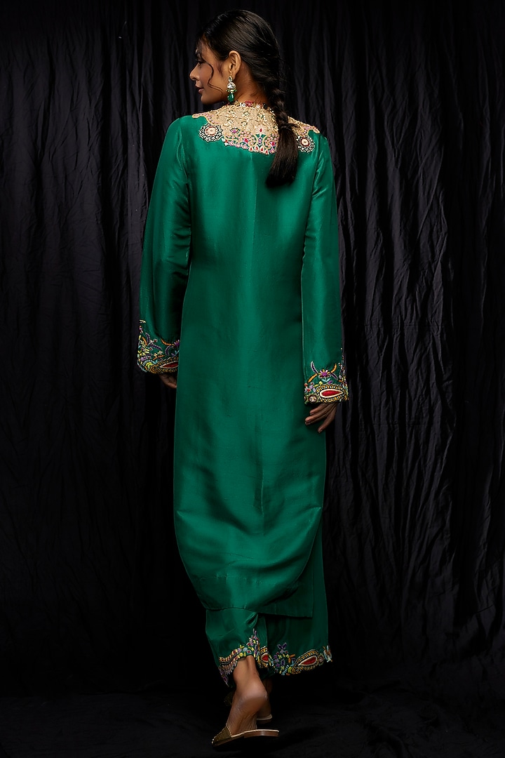 Green Dupion Embroidered Kurta Set by Minaxi Dadoo at Pernia's Pop Up Shop