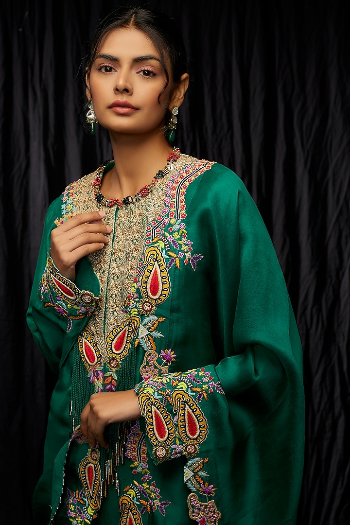 Green Dupion Embroidered Kurta Set by Minaxi Dadoo at Pernia's Pop Up Shop