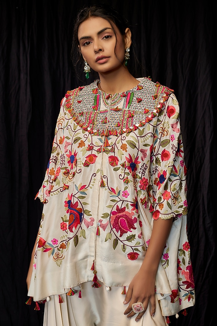 Ivory Dupion Embroidered Cape Set by Minaxi Dadoo at Pernia's Pop Up Shop