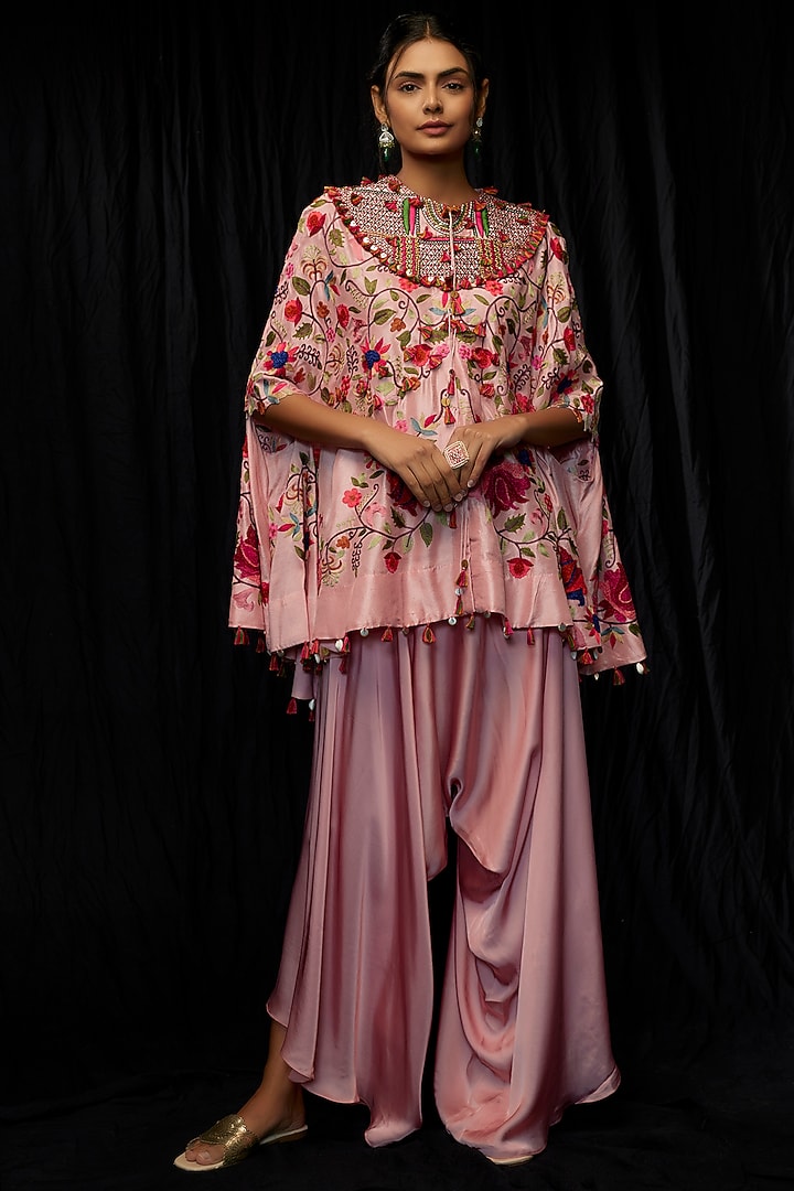 Pink Dupion Embroidered Cape Set by Minaxi Dadoo at Pernia's Pop Up Shop