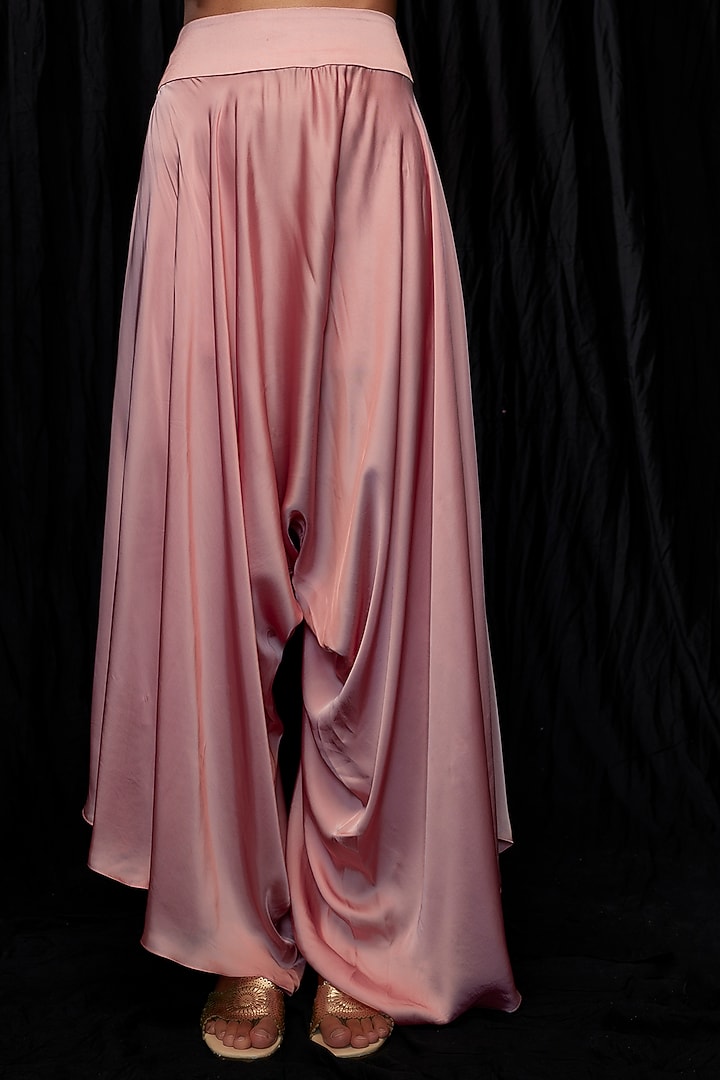Pink Dupion Embroidered Cape Set by Minaxi Dadoo at Pernia's Pop Up Shop