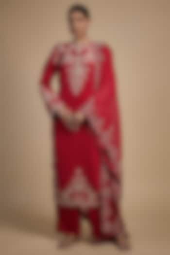 Red Dupion Thread Embroidered Straight Kurta Set by Minaxi Dadoo at Pernia's Pop Up Shop