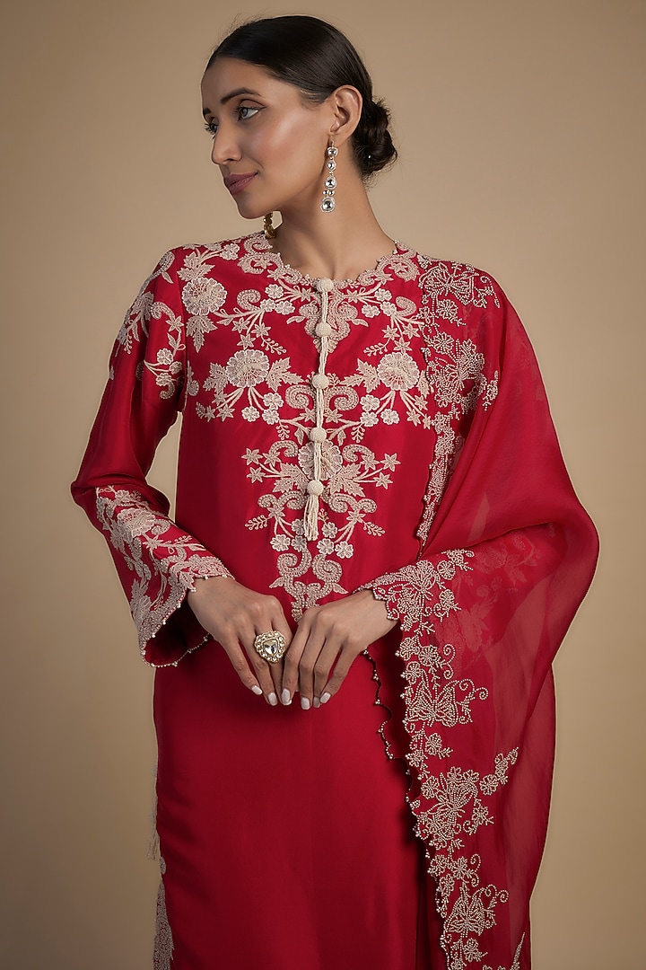 Red Dupion Thread Embroidered Straight Kurta Set by Minaxi Dadoo at Pernia's Pop Up Shop