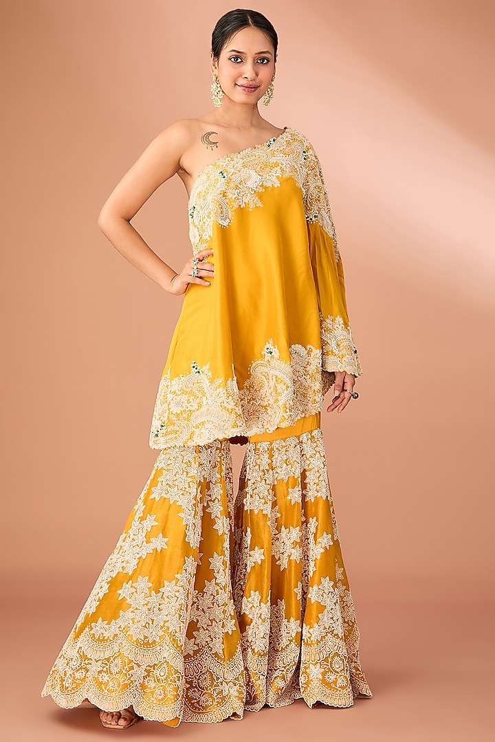 Yellow Organza Thread & Sequins Embroidered Gharara Set by Minaxi Dadoo at Pernia's Pop Up Shop