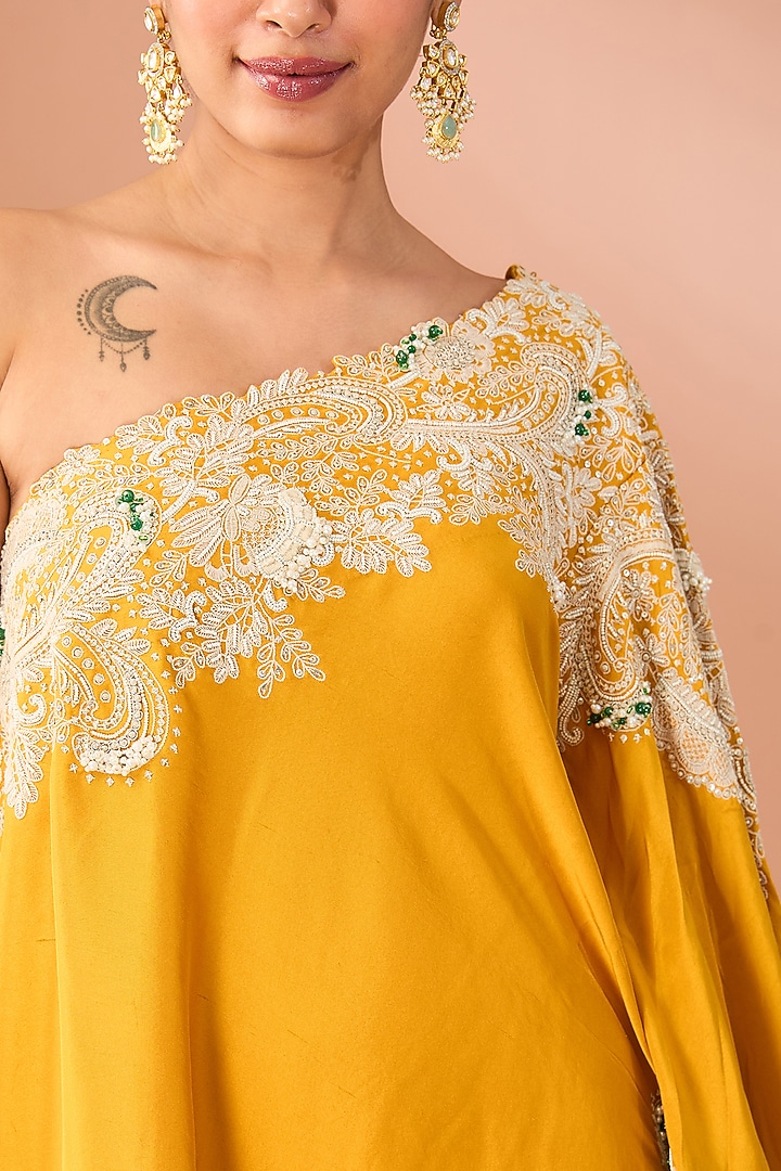 Yellow Organza Thread & Sequins Embroidered Gharara Set by Minaxi Dadoo at Pernia's Pop Up Shop