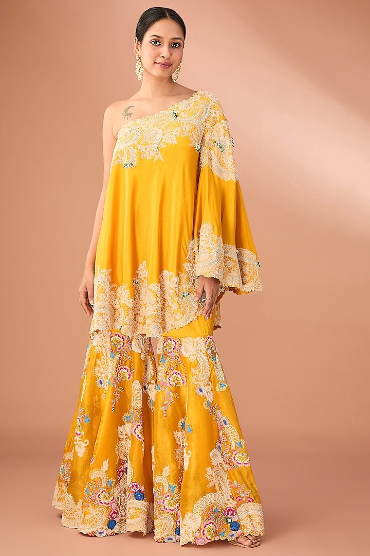 Yellow Organza Thread & Pearl Embroidered Gharara Set by Minaxi Dadoo at Pernia's Pop Up Shop