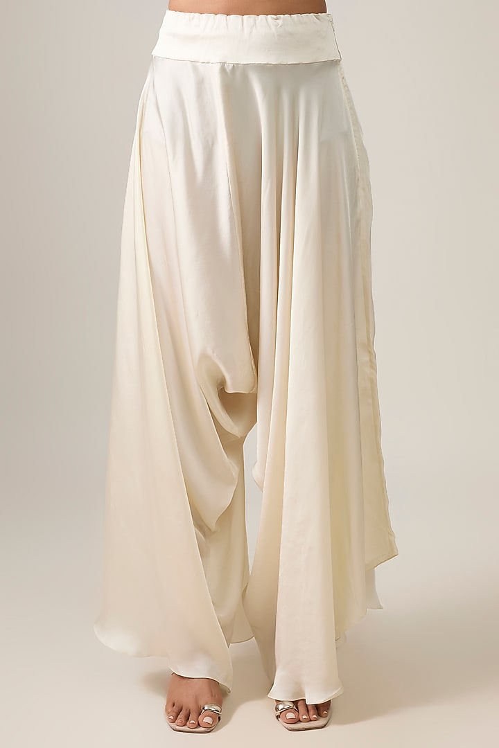 Ivory Dupion & Satin Moti Work Cape Set by Minaxi Dadoo at Pernia's Pop Up Shop