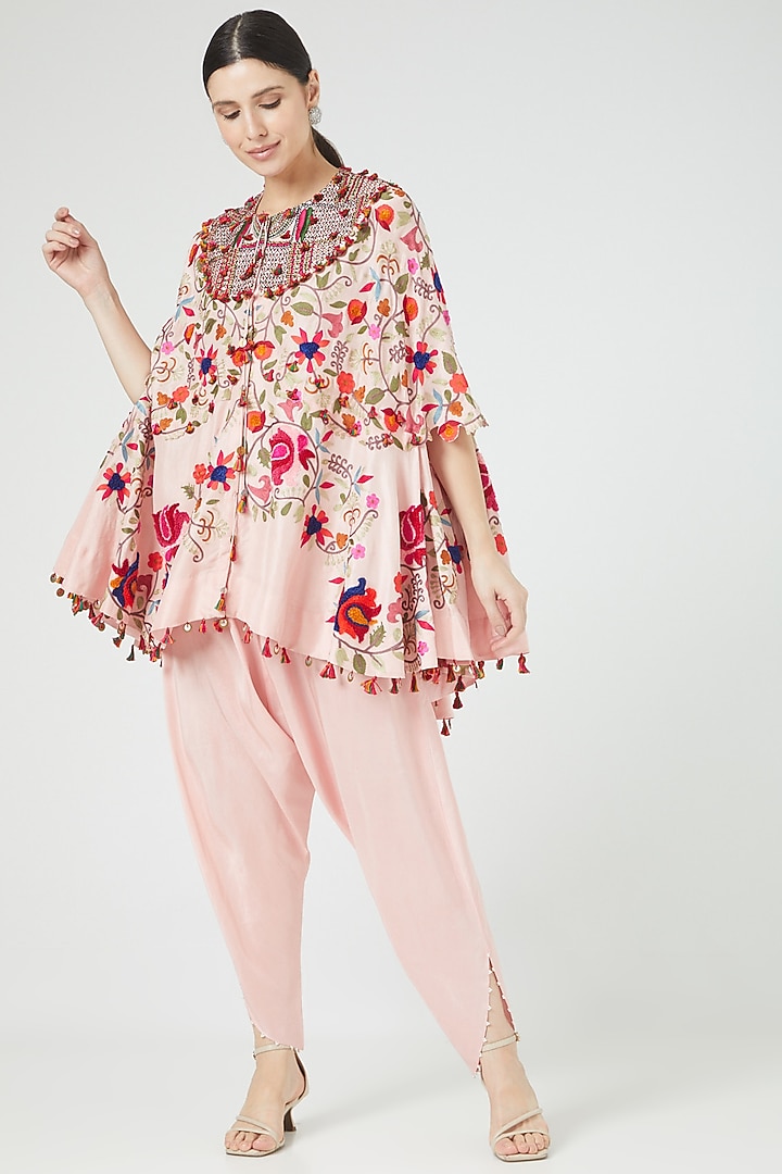 Pink Embroidered Cape Set by Minaxi Dadoo at Pernia's Pop Up Shop