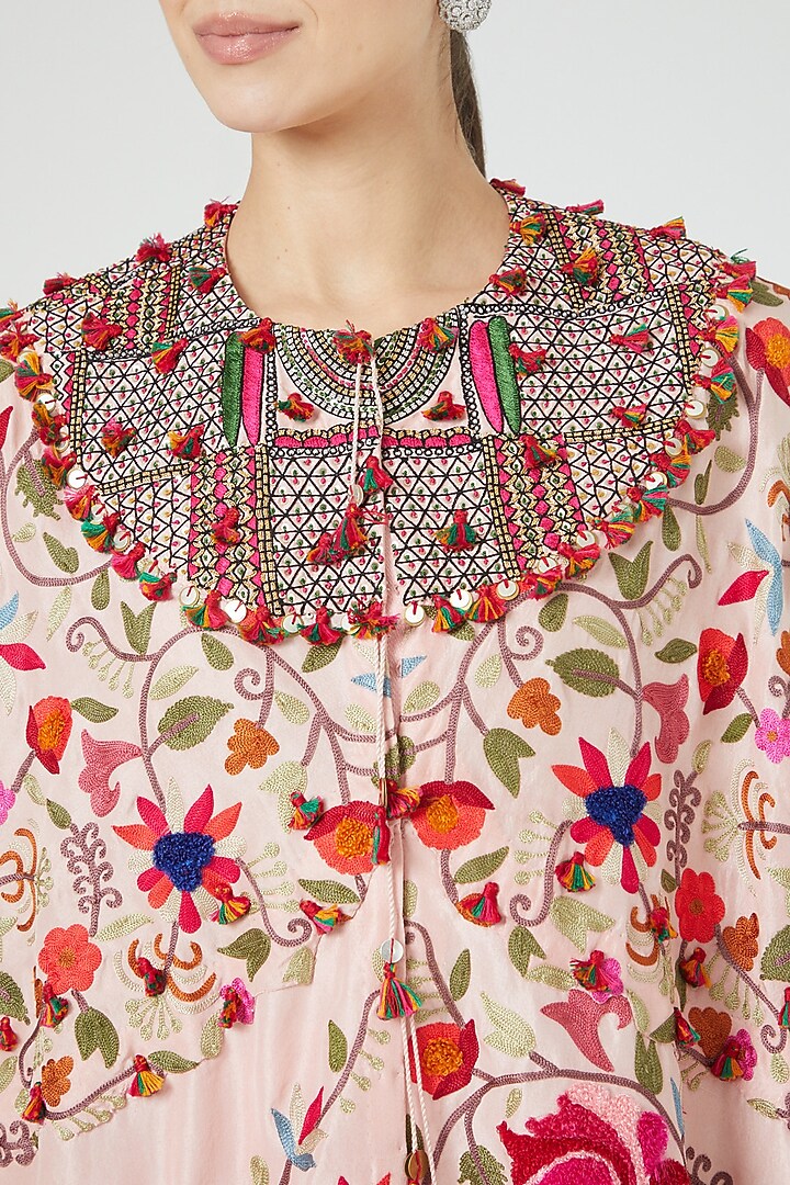 Pink Embroidered Cape Set by Minaxi Dadoo at Pernia's Pop Up Shop