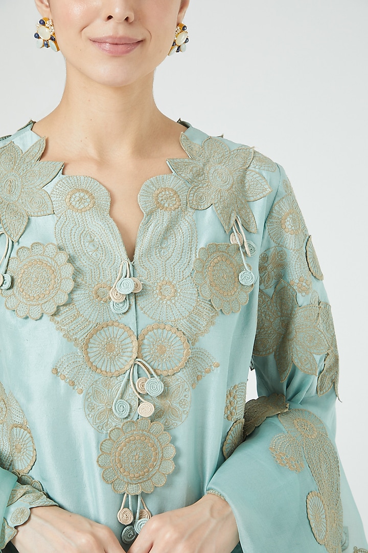 Light Blue Chanderi Embroidered Kurta Set by Minaxi Dadoo at Pernia's Pop Up Shop