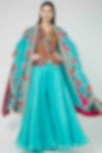 Firozi Embroidered Cape Set by Minaxi Dadoo