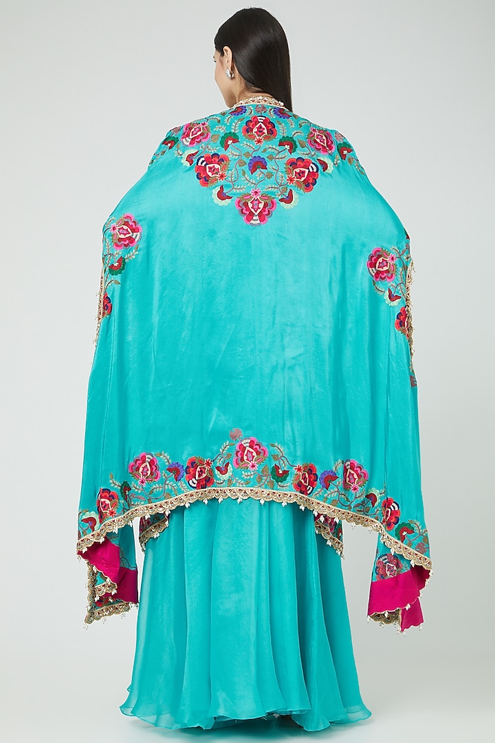 Firozi Embroidered Cape Set by Minaxi Dadoo at Pernia's Pop Up Shop