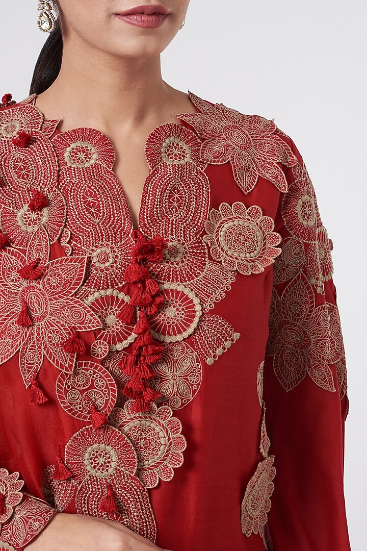 Red Embroidered Kurta Set by Minaxi Dadoo at Pernia's Pop Up Shop