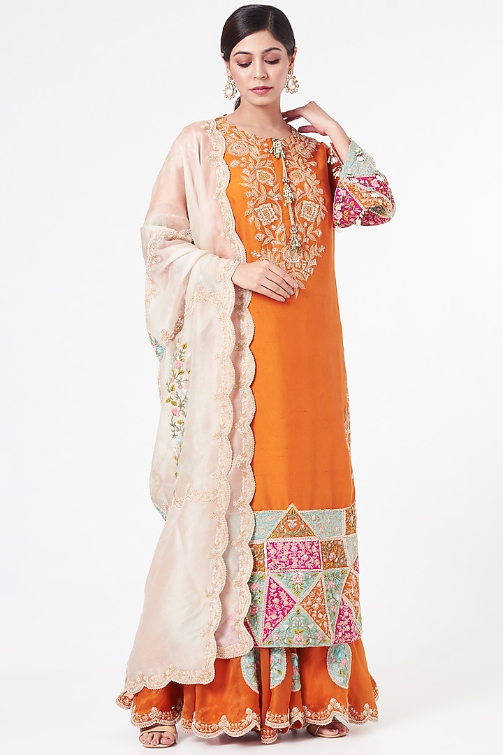 Orange Embroidered Kurta Set by Minaxi Dadoo at Pernia's Pop Up Shop