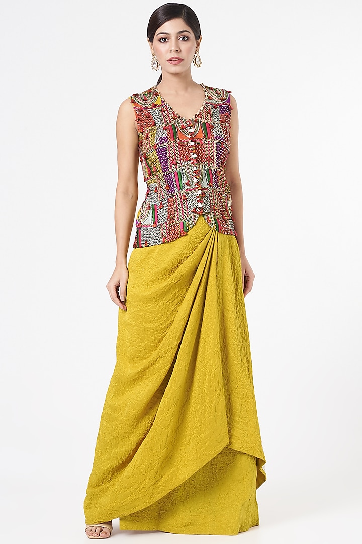 Yellow Dupion Silk Cape Set by Minaxi Dadoo at Pernia's Pop Up Shop