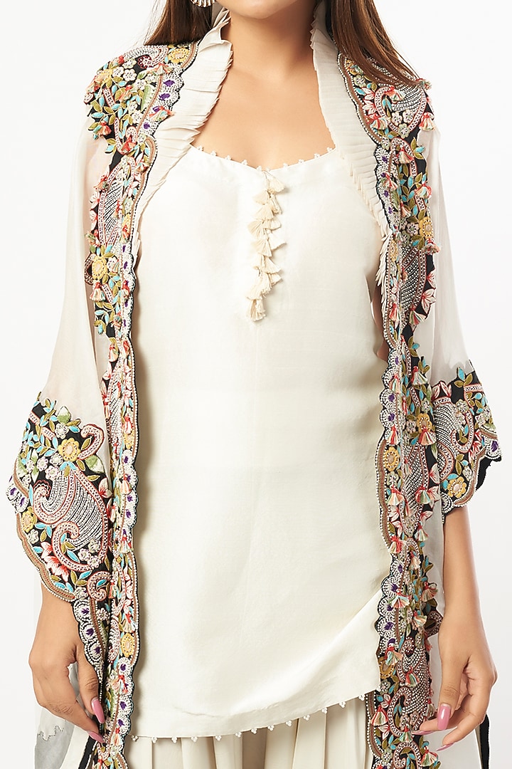 Ivory Embroidered Cape Set by Minaxi Dadoo at Pernia's Pop Up Shop