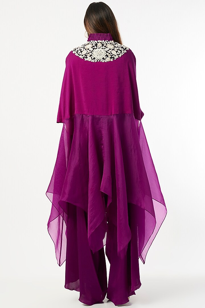 Purple Embroidered Cape Set by Minaxi Dadoo at Pernia's Pop Up Shop