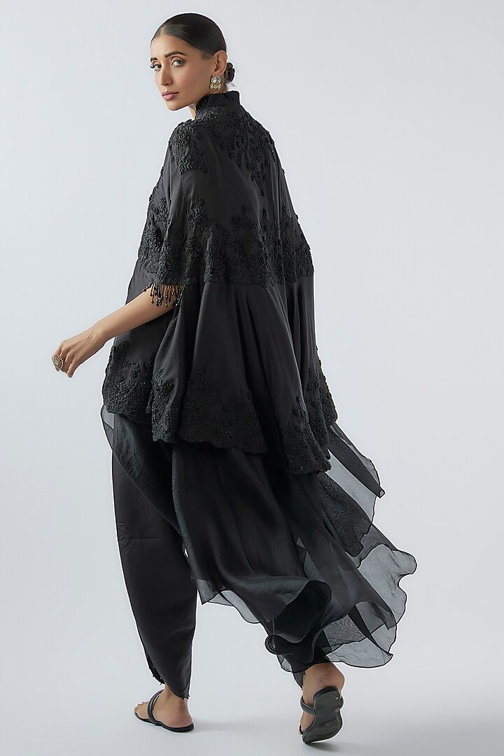 Black Dupion Embroidered Cape Set by Minaxi Dadoo at Pernia's Pop Up Shop