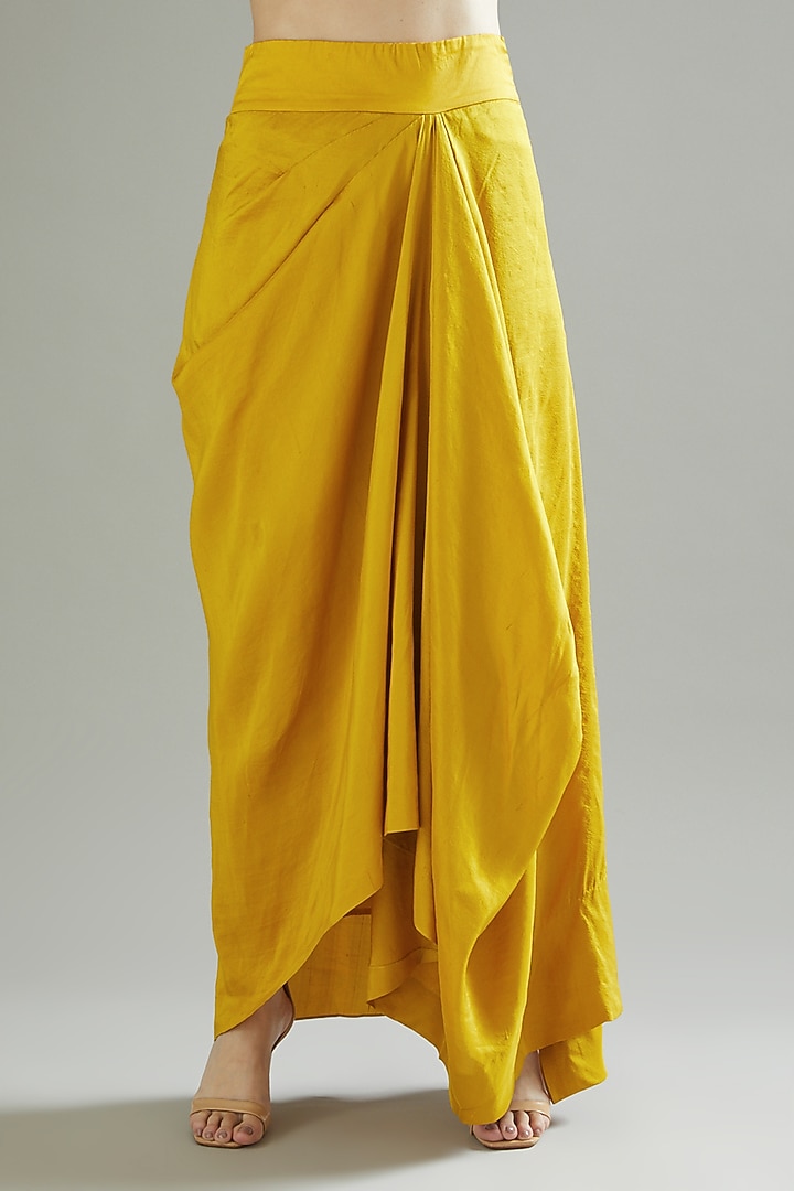 Yellow Crushed Dupion Cape Set by Minaxi Dadoo at Pernia's Pop Up Shop