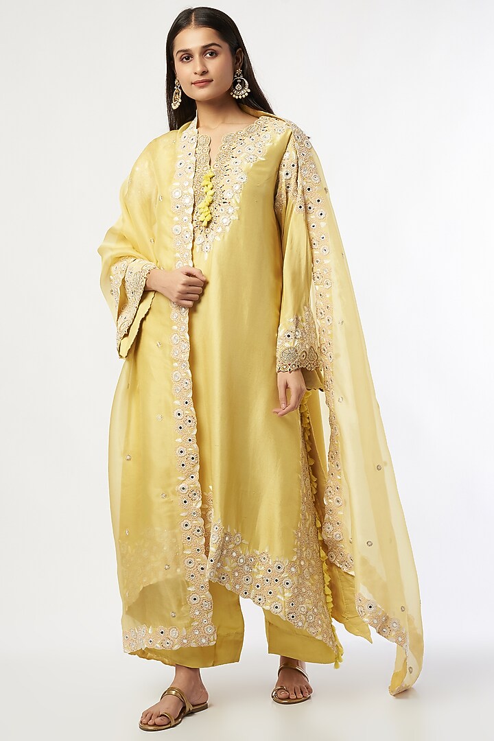 Yellow Dupion Silk Embroidered Kurta Set by Minaxi Dadoo at Pernia's Pop Up Shop