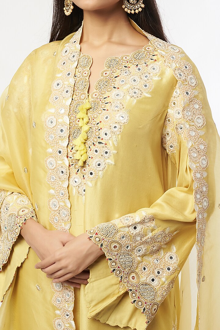 Yellow Dupion Silk Embroidered Kurta Set by Minaxi Dadoo at Pernia's Pop Up Shop