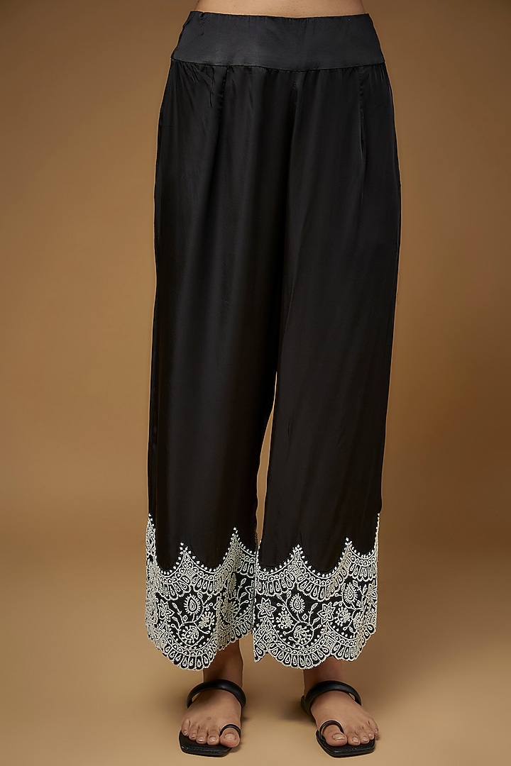 Black Dupion Embroidered Kaftan Set by Minaxi Dadoo at Pernia's Pop Up Shop