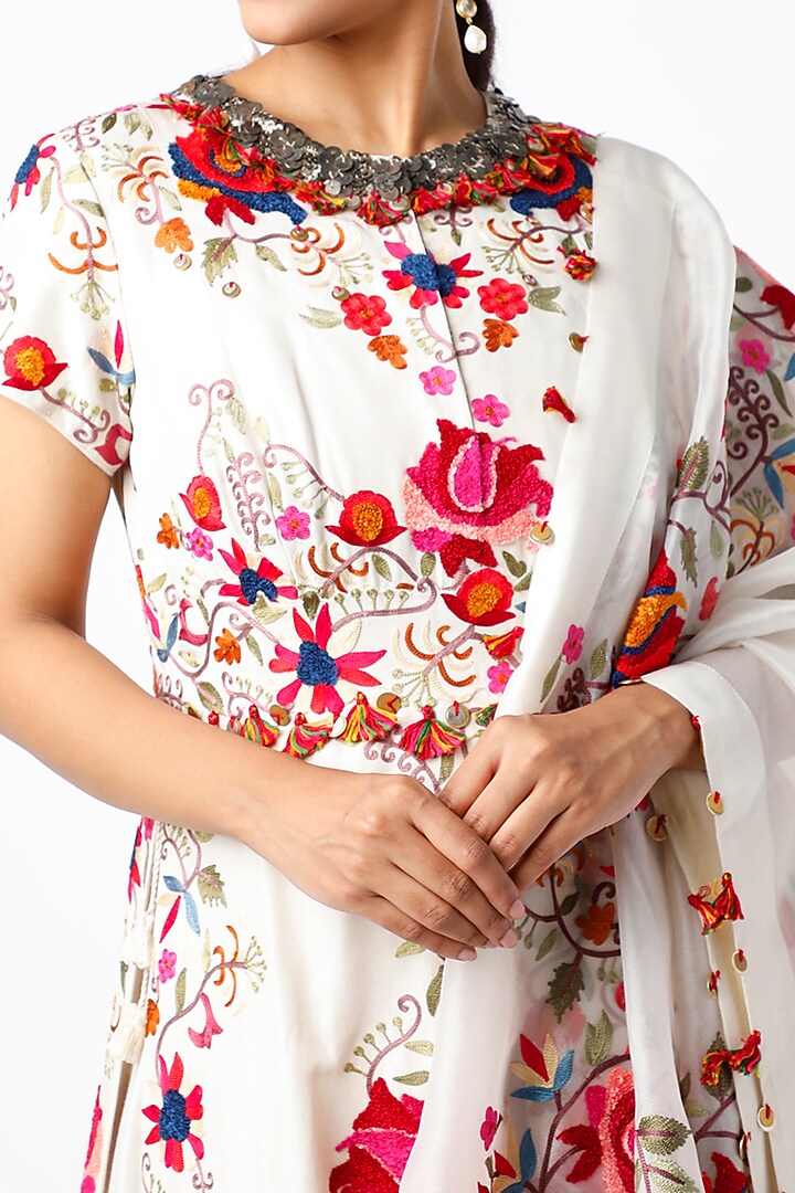Ivory Silk Layered Kurta Set by Minaxi Dadoo at Pernia's Pop Up Shop