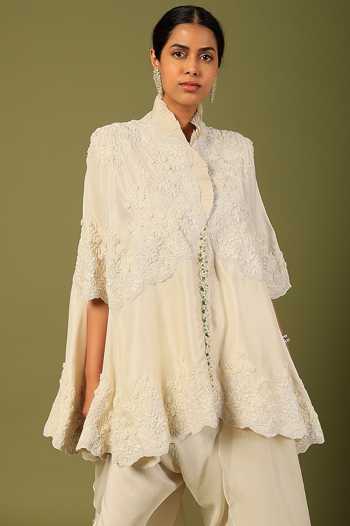 Ivory Dupion Embroidered Cape Set by Minaxi Dadoo at Pernia's Pop Up Shop