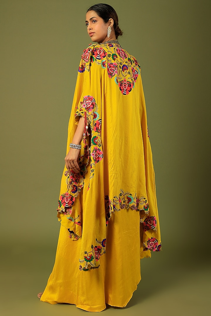 Yellow Dupion Embroidered Cape Set by Minaxi Dadoo at Pernia's Pop Up Shop