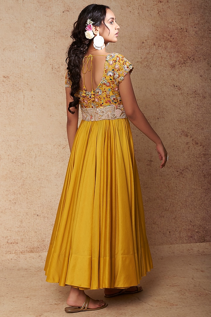 Yellow Chanderi Embroidered Bridal Anarkali Set by Minaxi Dadoo at Pernia's Pop Up Shop