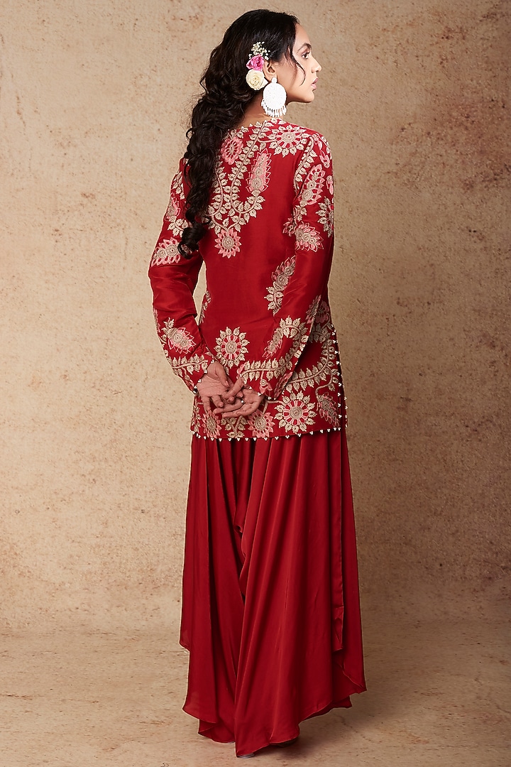 Maroon Dupion Embroidered Kurta Set by Minaxi Dadoo at Pernia's Pop Up Shop