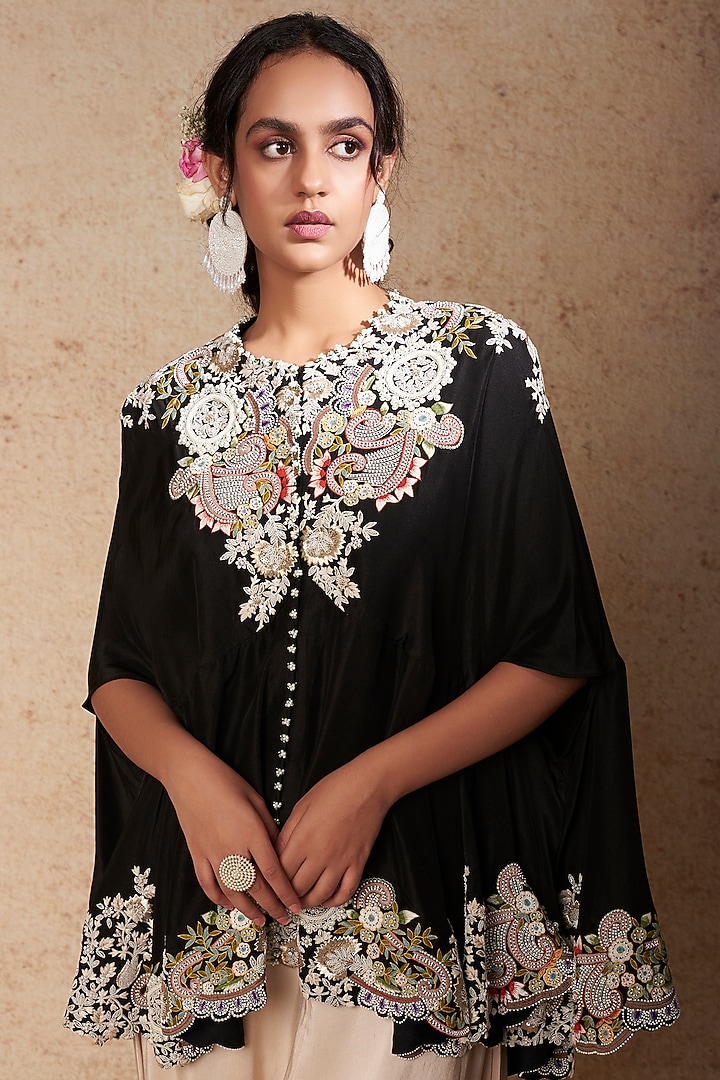 Black Dupion Embroidered Cape Set by Minaxi Dadoo at Pernia's Pop Up Shop