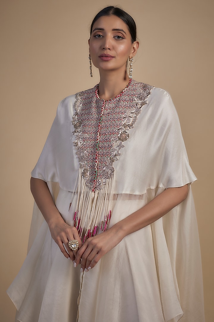 Ivory Dupion Silver Dori Embroidered Cape Set by Minaxi Dadoo at Pernia's Pop Up Shop