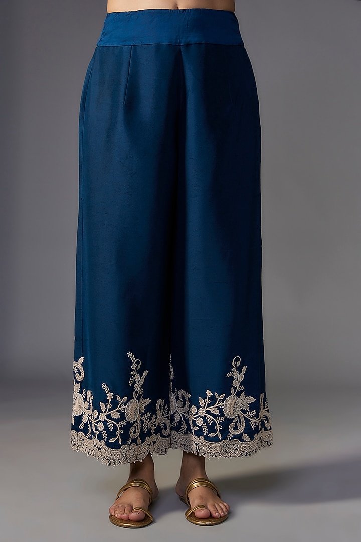 Peacock Blue Organza Pearl & Lace Embroidered Cape Set by Minaxi Dadoo at Pernia's Pop Up Shop