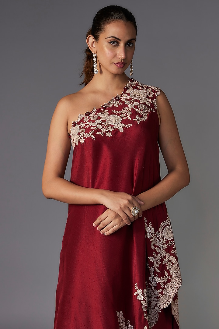 Maroon Organza Pearl & Lace Embroidered Cape Set by Minaxi Dadoo at Pernia's Pop Up Shop