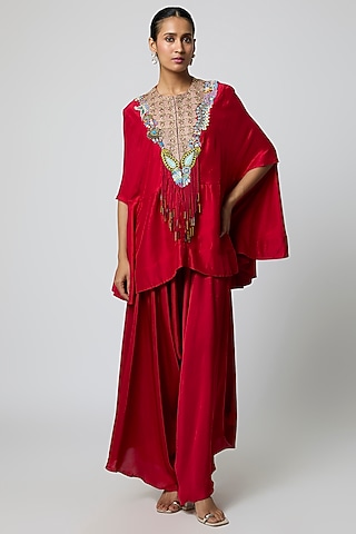 Red Dupion Kasab Work Cape Set by Minaxi Dadoo