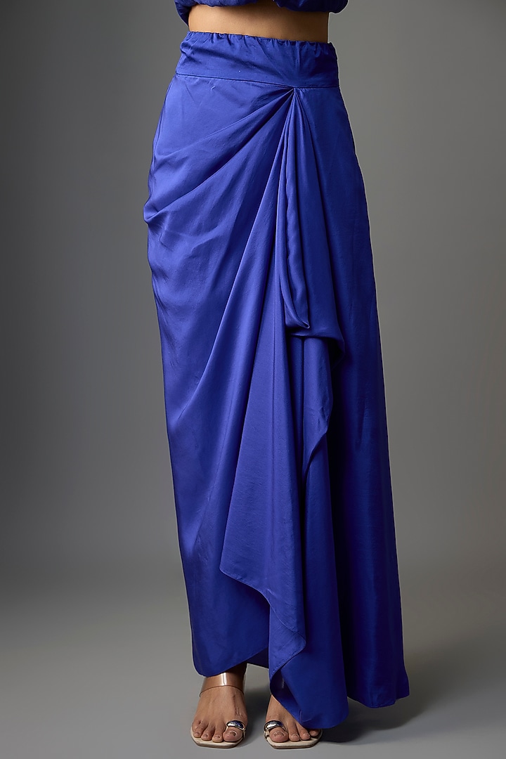 Blue Organza Embroidered Cape Set by Minaxi Dadoo at Pernia's Pop Up Shop