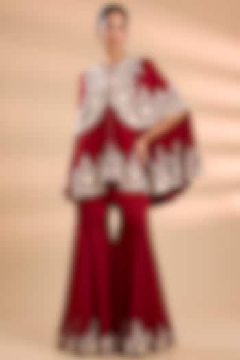 Maroon Dupion Threadwork Cape Set by Minaxi Dadoo at Pernia's Pop Up Shop