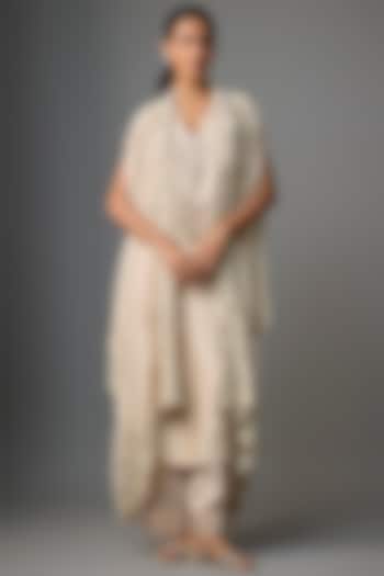 Beige Silk & Organza Thread Embroidered Kurta Set by Minaxi Dadoo at Pernia's Pop Up Shop