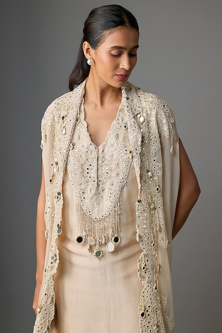 Beige Silk & Organza Thread Embroidered Kurta Set by Minaxi Dadoo at Pernia's Pop Up Shop