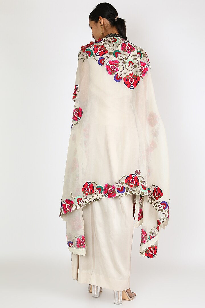Ivory Embroidered Cape Set by Minaxi Dadoo at Pernia's Pop Up Shop